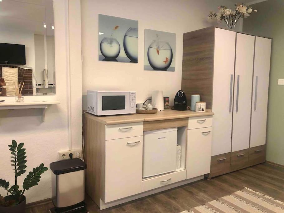 Studio Emdecker Am Delft Appartement Emden Buitenkant foto